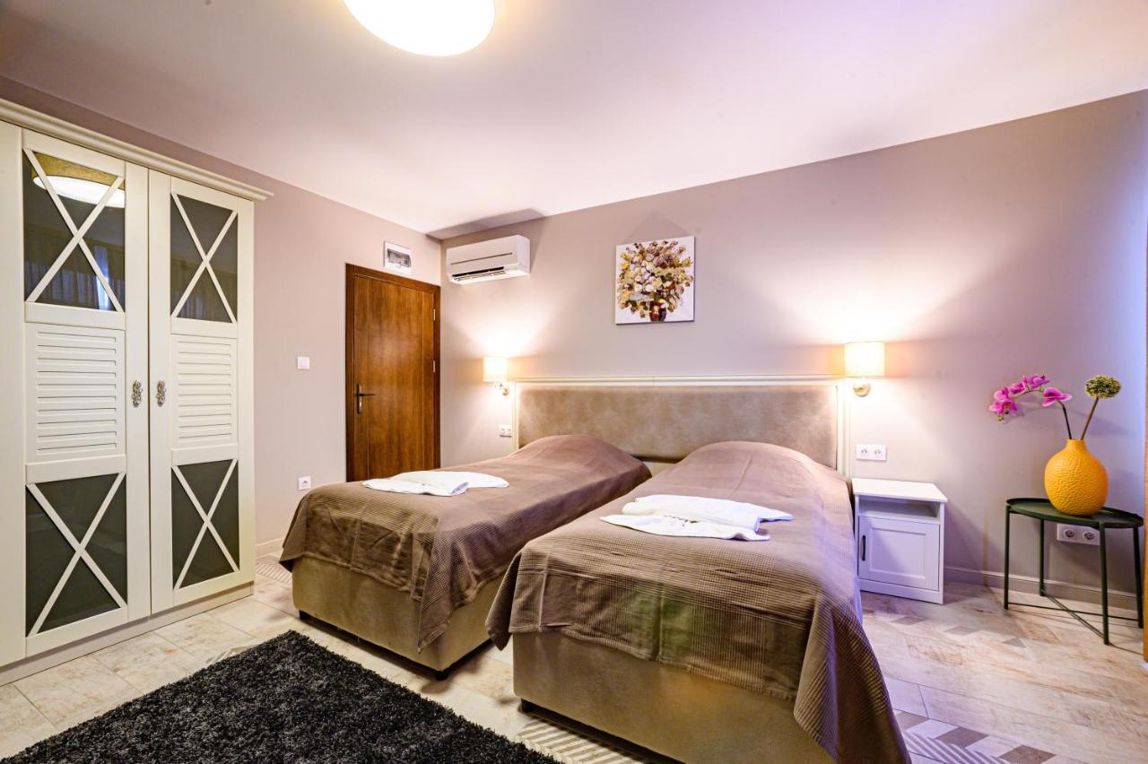Antique Boutique Hotel Pavel Banya Eksteriør billede
